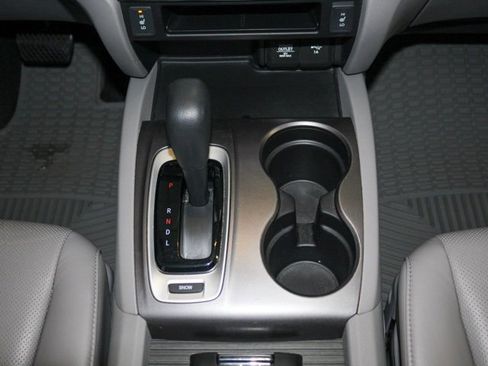 Used 2019 Honda Ridgeline RTL image 18