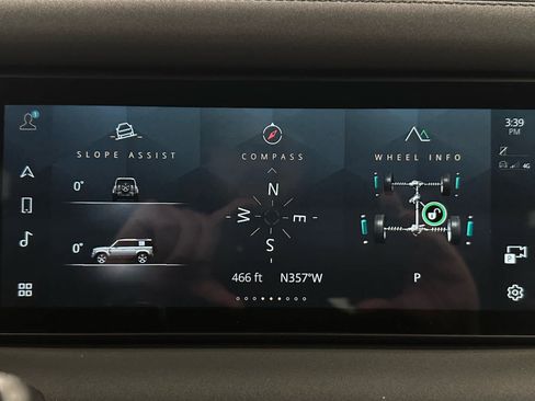 Used 2023 Land Rover Defender 110 X-Dynamic SE image 34