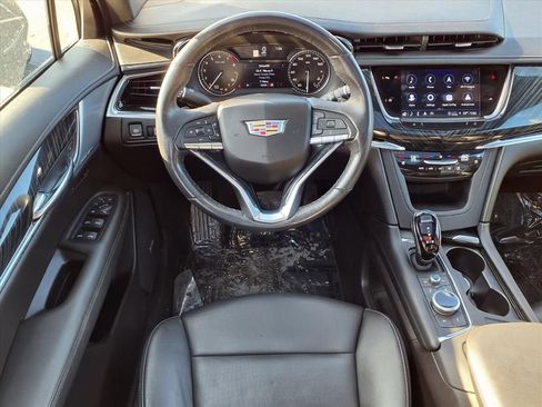 Used 2024 Cadillac XT6 Premium Luxury image 12
