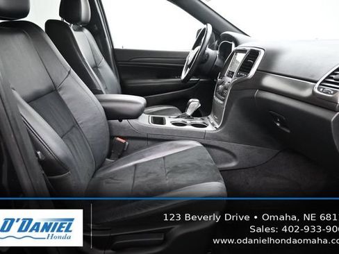Used 2018 Jeep Grand Cherokee Altitude AWD/4WD image 40