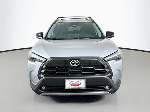 Used 2026 Toyota Corolla Cross XLE w/ Convenience Package FWD image 2
