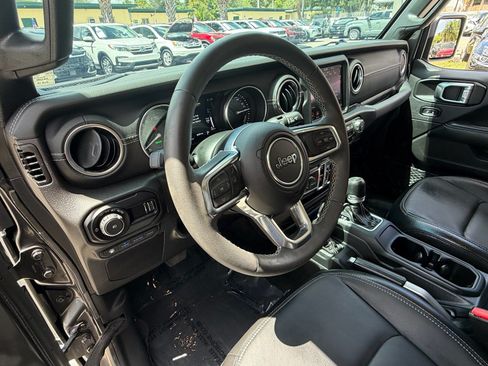 Used 2023 Jeep Wrangler Unlimited Sahara w/ Safety Group AWD/4WD image 10