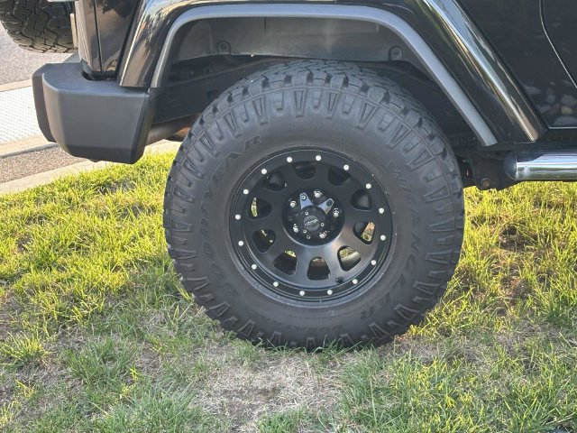 Used 2013 Jeep Wrangler Sahara w/ Mopar Chrome Edition Group AWD/4WD image 31