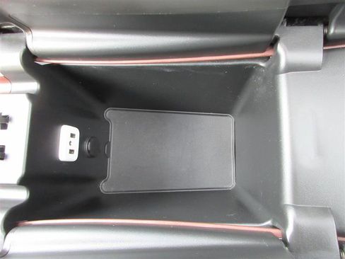 Used 2017 Buick Envision Essence image 18