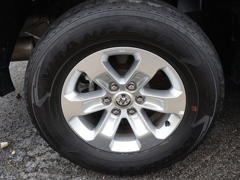 Used 2024 RAM 1500 Laramie RWD image 14