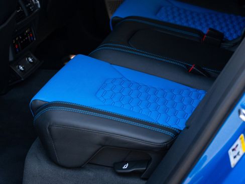 Used 2019 Lamborghini Urus AWD/4WD image 65