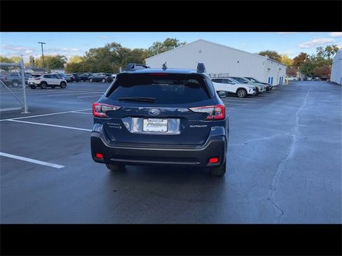 Used 2023 Subaru Outback Premium image 7
