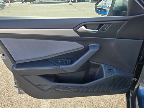 New 2026 Volkswagen Jetta SE FWD image 33