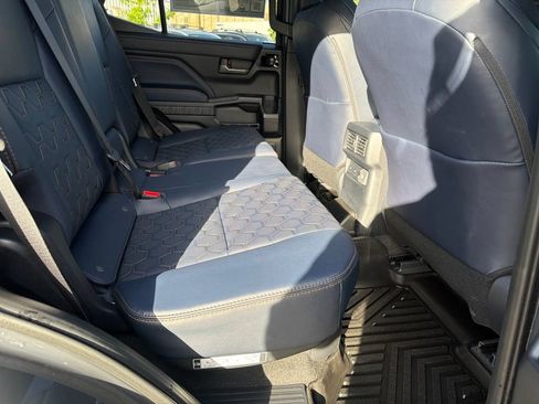 Used 2025 Toyota 4Runner Platinum AWD/4WD image 14