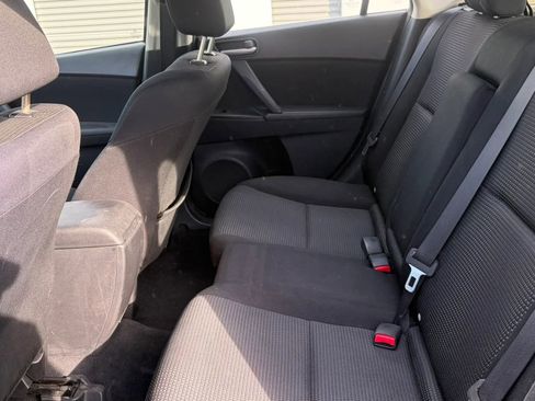 Used 2013 MAZDA MAZDA3 i Touring FWD image 11
