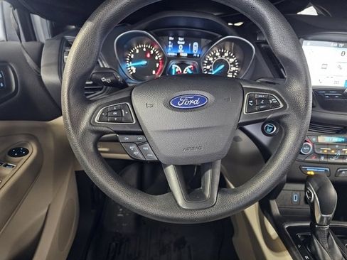 Used 2019 Ford Escape SE image 29