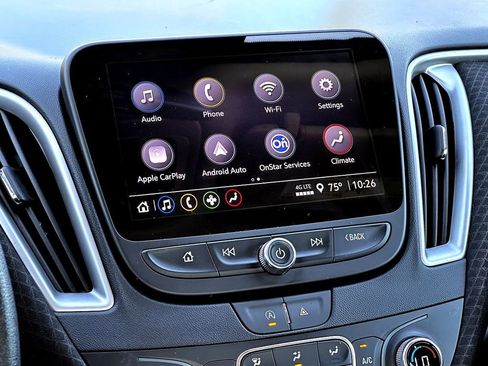 Used 2024 Chevrolet Malibu LT image 18