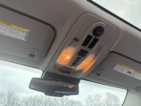 Used 2016 Chevrolet Equinox LTZ w/ Enhanced Convenience Package image 14