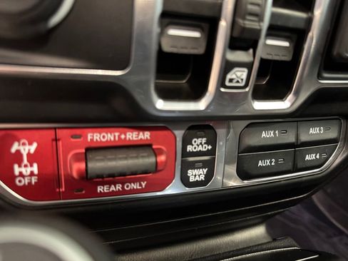 Used 2023 Jeep Wrangler Unlimited Rubicon w/ Dual Top Group AWD/4WD image 24