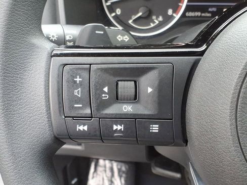 Used 2021 Nissan Rogue SV AWD/4WD image 24