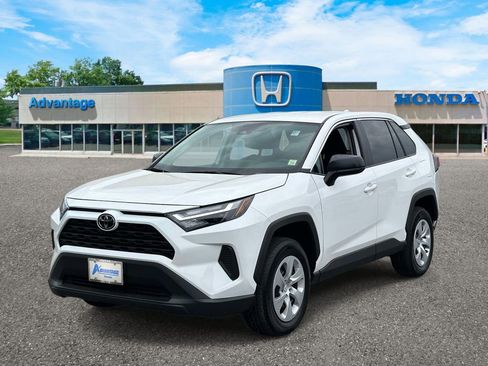 Used 2025 Toyota RAV4 LE FWD image 2
