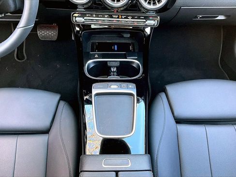 Used 2025 Mercedes-Benz CLA 250 4MATIC image 24