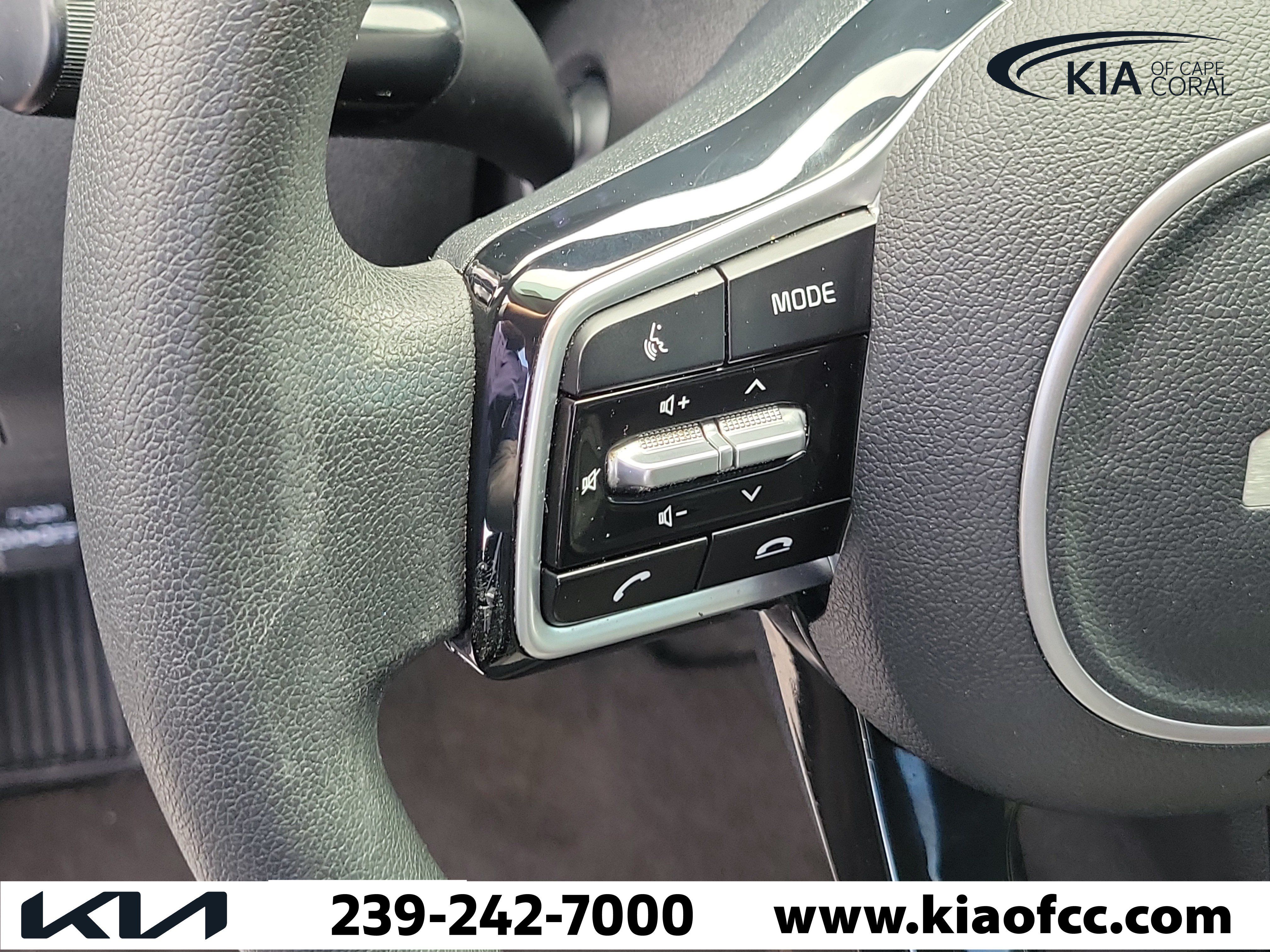 Used 2022 Kia Sorento LX FWD image 26