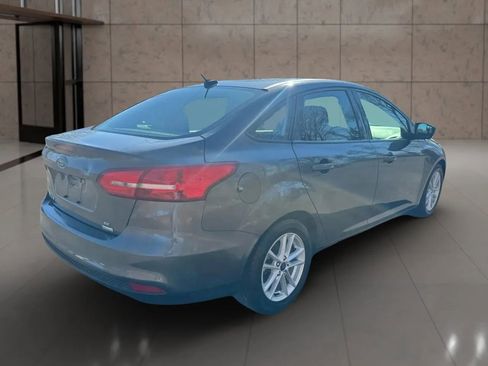 Used 2018 Ford Focus SE image 6