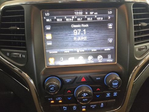Used 2016 Jeep Grand Cherokee Limited w/ Luxury Group II AWD/4WD image 25