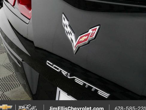 Used 2017 Chevrolet Corvette Stingray Coupe w/ 1LT image 31