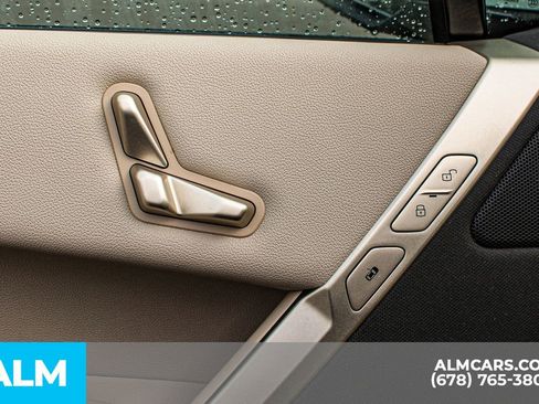 Used 2023 BMW iX xDrive50 image 39