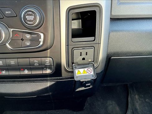 Used 2018 RAM 1500 Big Horn AWD/4WD image 16