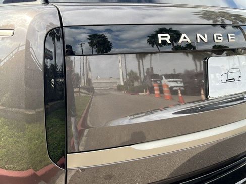 New 2025 Land Rover Range Rover SE image 14