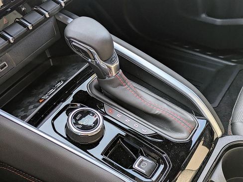 New 2026 Chevrolet Colorado Z71 w/ Midnight Edition image 25