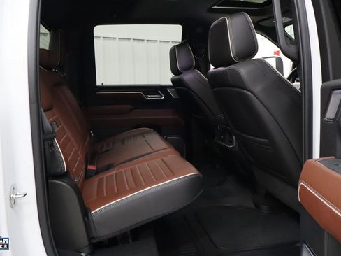 Used 2025 GMC Sierra 2500 Denali Ultimate image 29