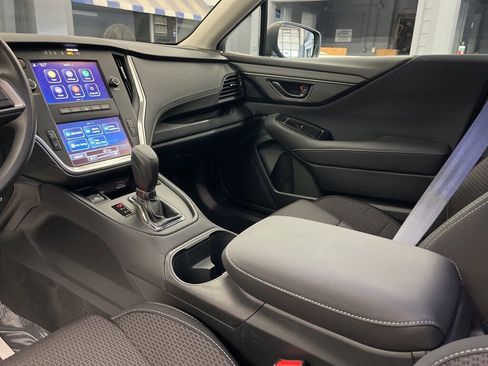 Used 2025 Subaru Outback w/ Popular Package #1A image 24