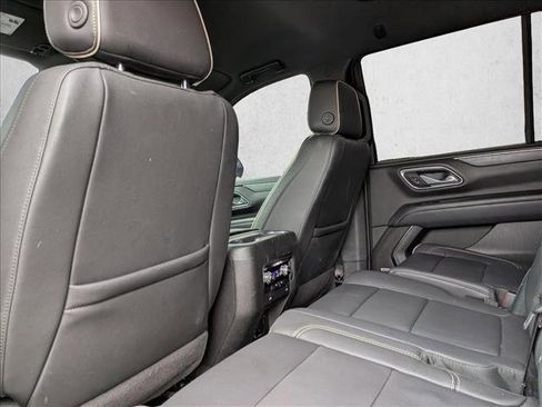Used 2024 GMC Yukon SLT image 11