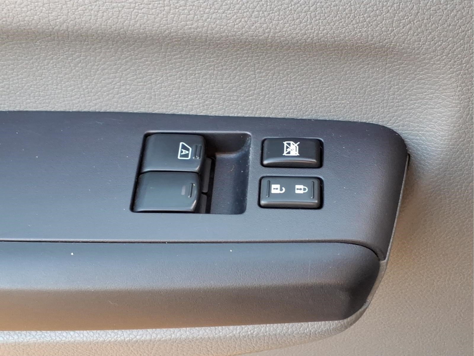 Used 2018 Nissan NV 2500 SV w/ Navigation Package RWD image 19