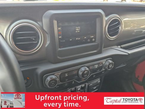 Used 2019 Jeep Wrangler Unlimited Sahara AWD/4WD image 20