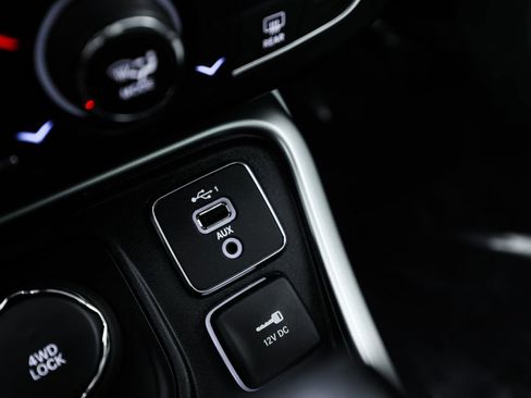 Used 2020 Jeep Compass Latitude AWD/4WD image 26