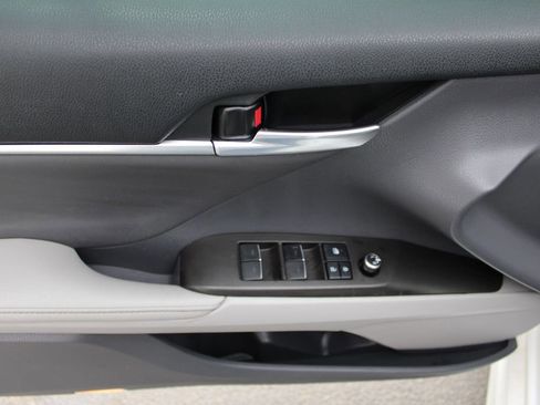 Used 2021 Toyota Camry XSE FWD image 24