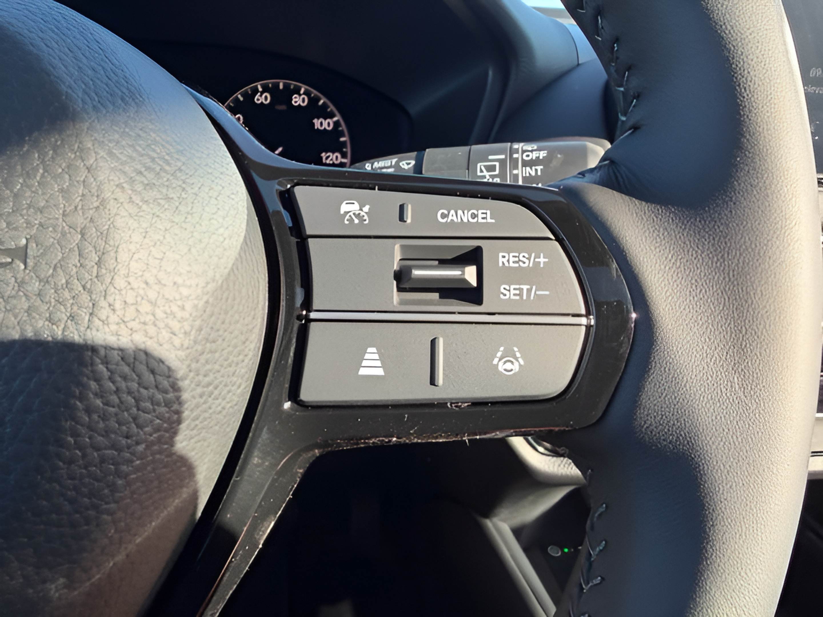 New 2027 Honda HR-V EX-L image 14