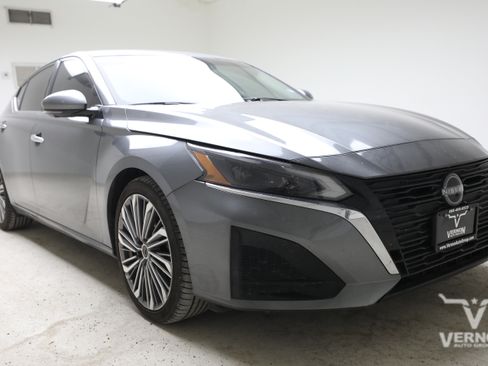 Used 2023 Nissan Altima 2.5 SL FWD image 6
