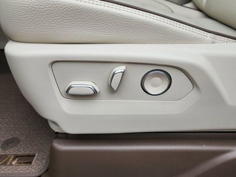 New 2026 GMC Yukon Denali w/ Denali Reserve Package AWD/4WD image 18