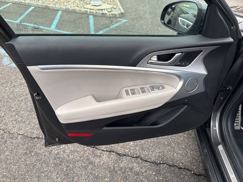 Used 2023 Genesis G70 3.3T w/ Sport Advanced Package image 16