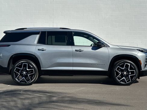 New 2026 Chevrolet Traverse High Country image 3