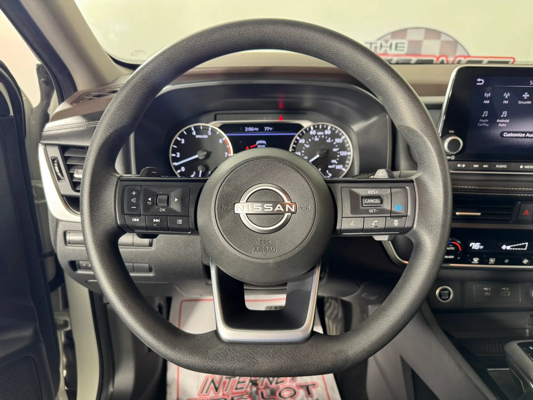 Used 2023 Nissan Rogue SV AWD/4WD image 13