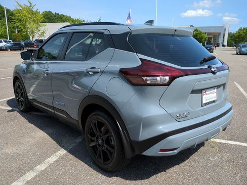 Used 2023 Nissan Kicks SR FWD image 6