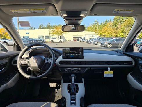 New 2026 Honda HR-V LX image 6