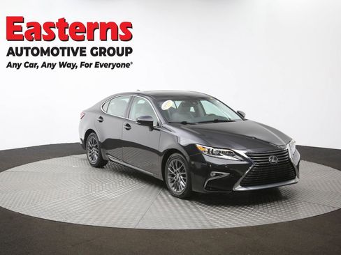 Used 2018 Lexus ES 350 w/ Luxury Package w/Wood Trim FWD image 54