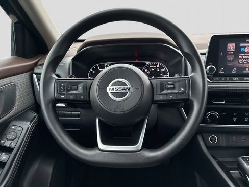 Used 2021 Nissan Rogue S image 16