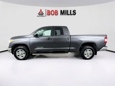 Used 2016 Toyota Tundra SR5 AWD/4WD image 4