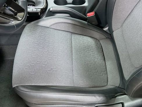 Certified 2025 Kia Seltos S image 19