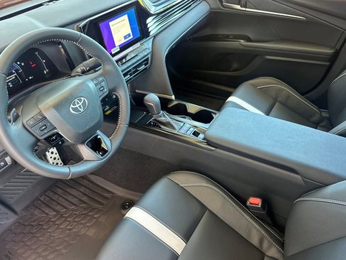 New 2026 Toyota Camry SE FWD image 11