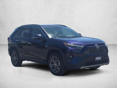 Used 2022 Toyota RAV4 Limited w/ Limited Grade Weather Package AWD/4WD image 3
